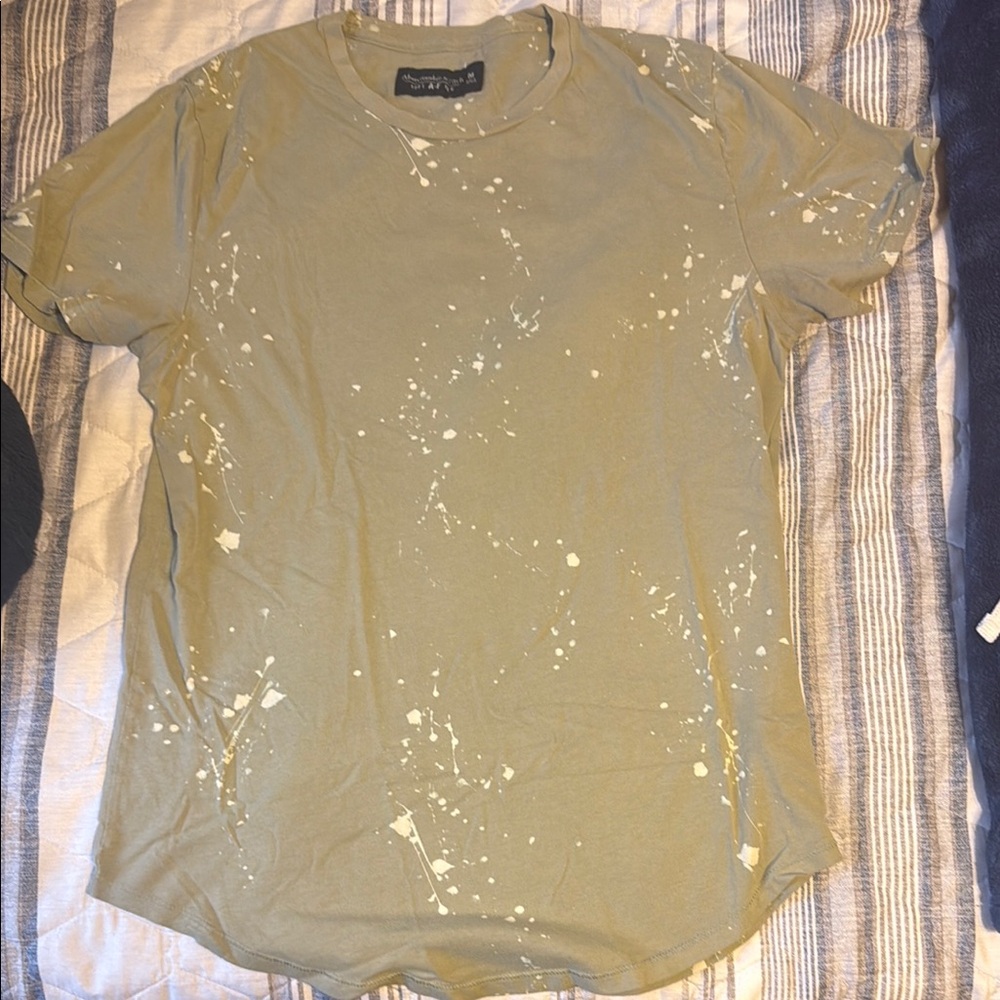 Abercrombie & Fitch Olive Splatter Short Sleeve Tee